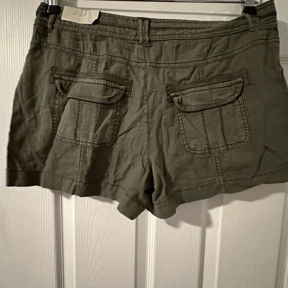 Maurice's Olive Green Linen Shorts Size 11/12 -NWT - Picture 1 of 7